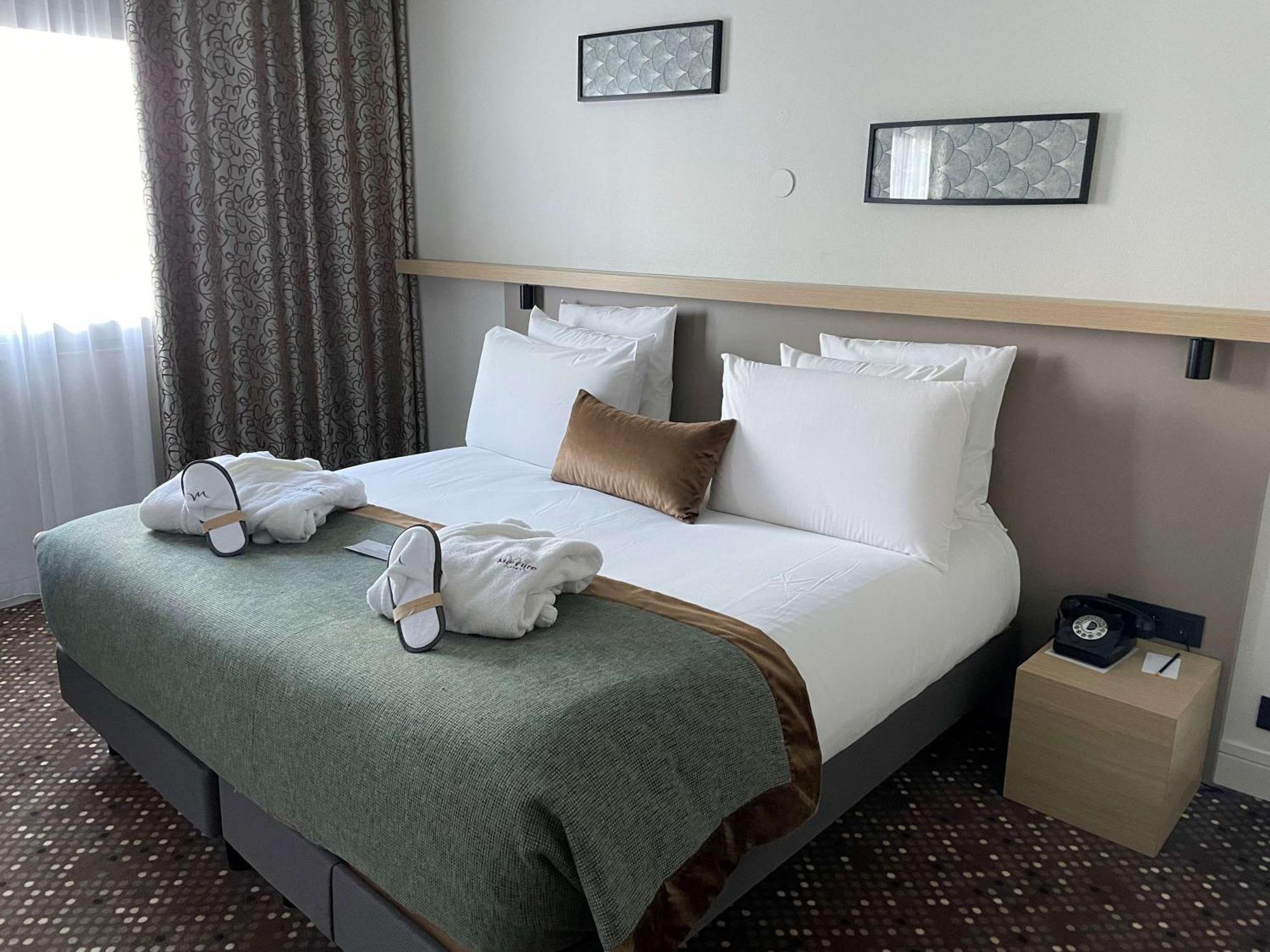 Mercure Lyon Charbonnieres Экстерьер фото